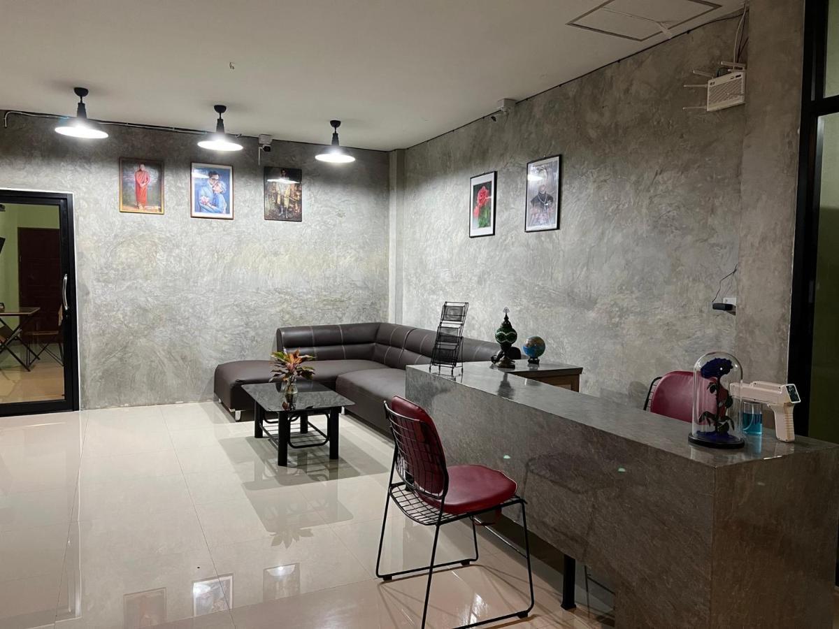 V Tharm Hotel Udonthani Kültér fotó