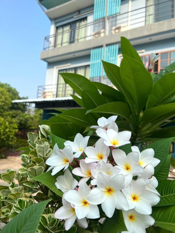 V Tharm Hotel Udonthani Kültér fotó