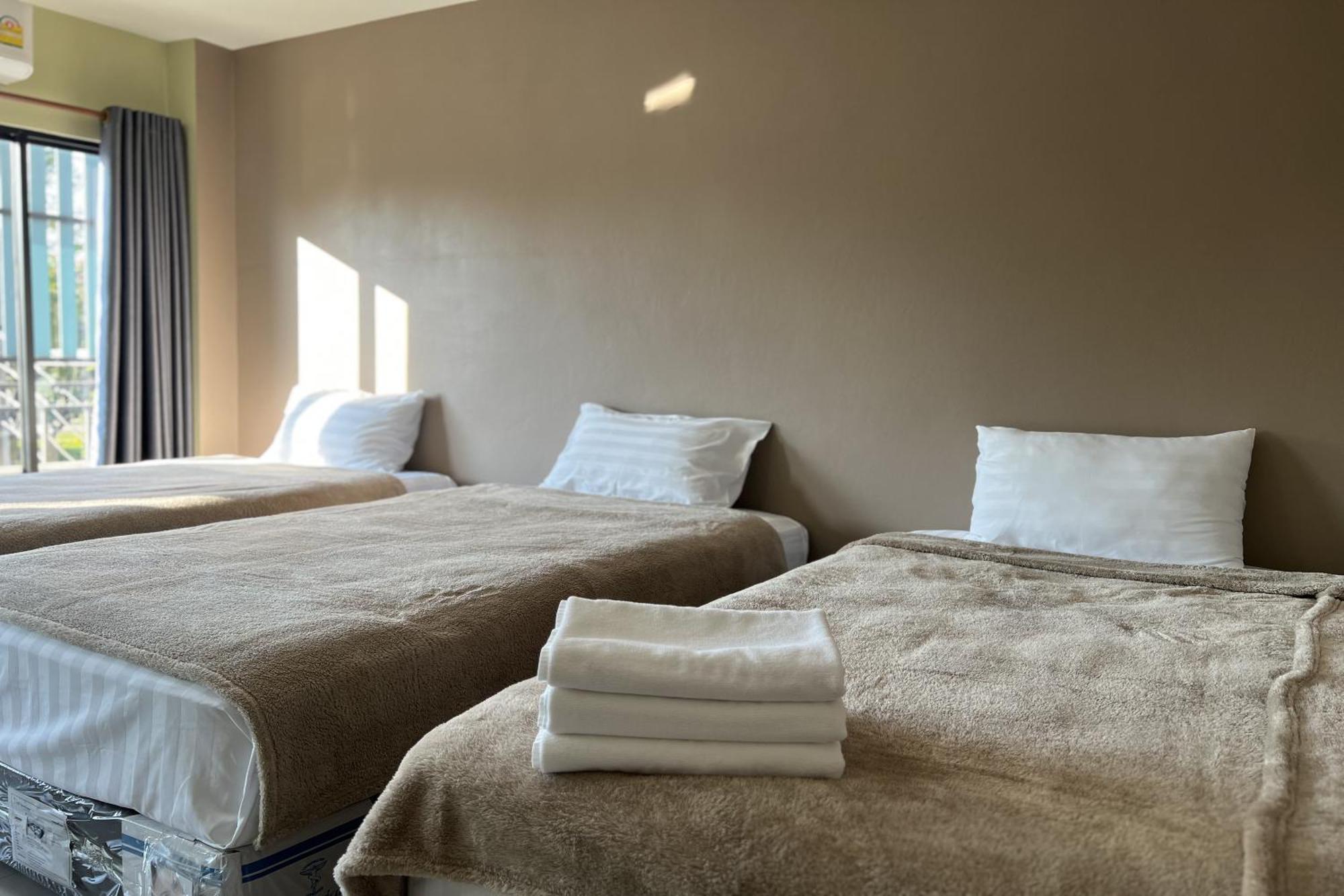 V Tharm Hotel Udonthani Kültér fotó