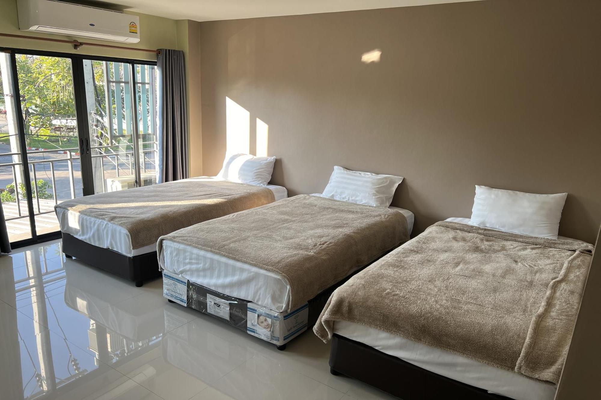 V Tharm Hotel Udonthani Kültér fotó