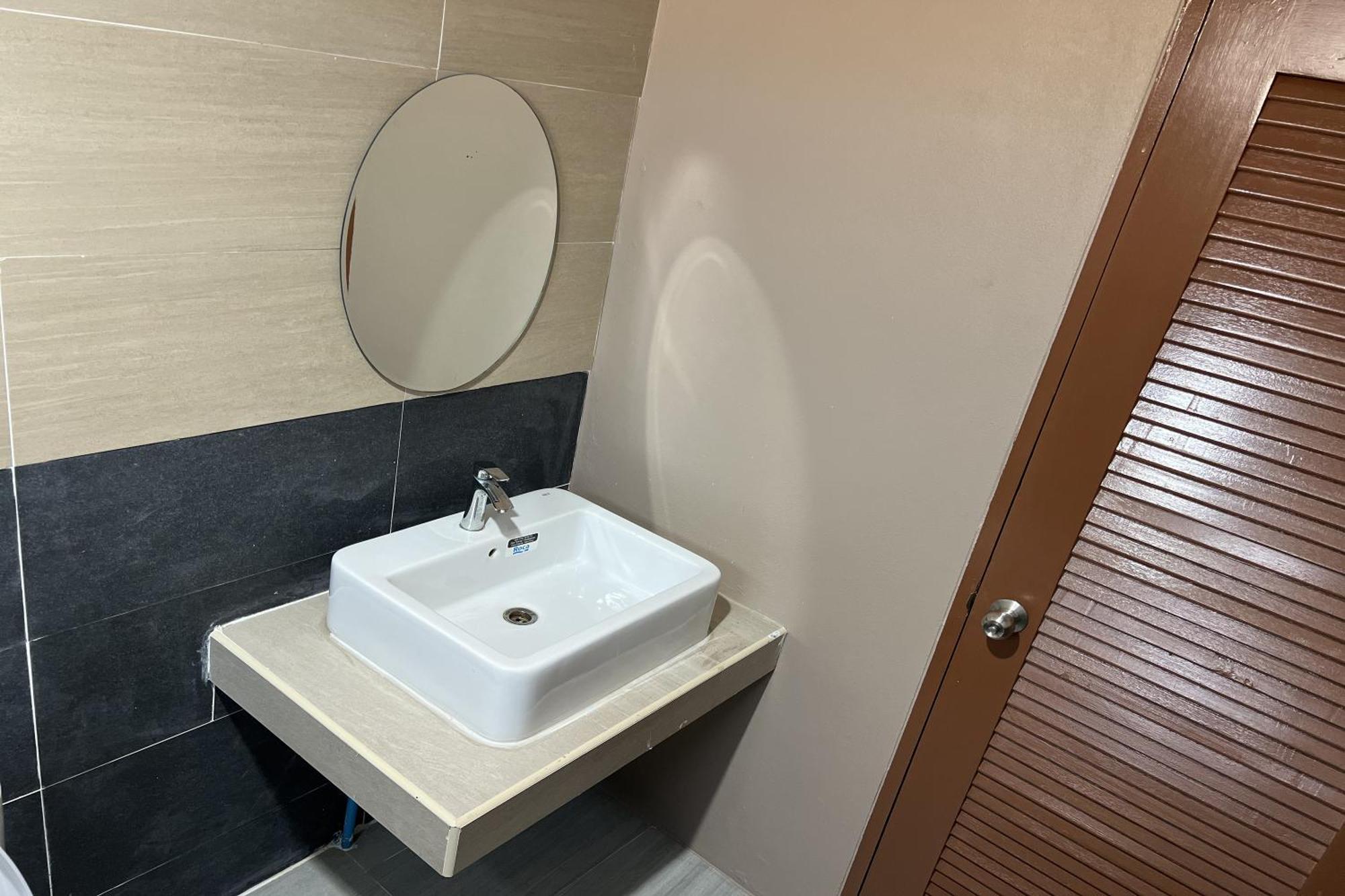 V Tharm Hotel Udonthani Kültér fotó