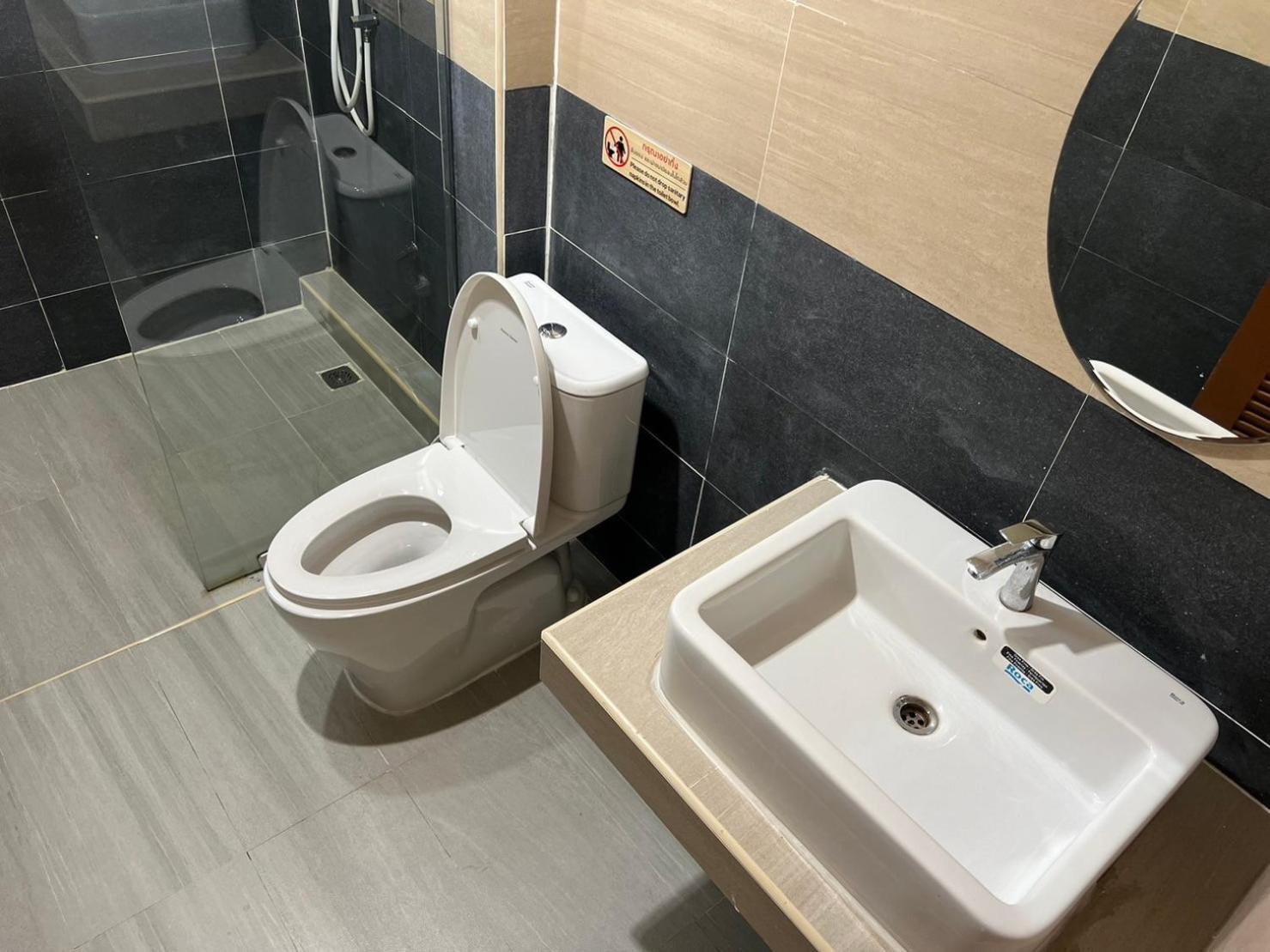 V Tharm Hotel Udonthani Kültér fotó